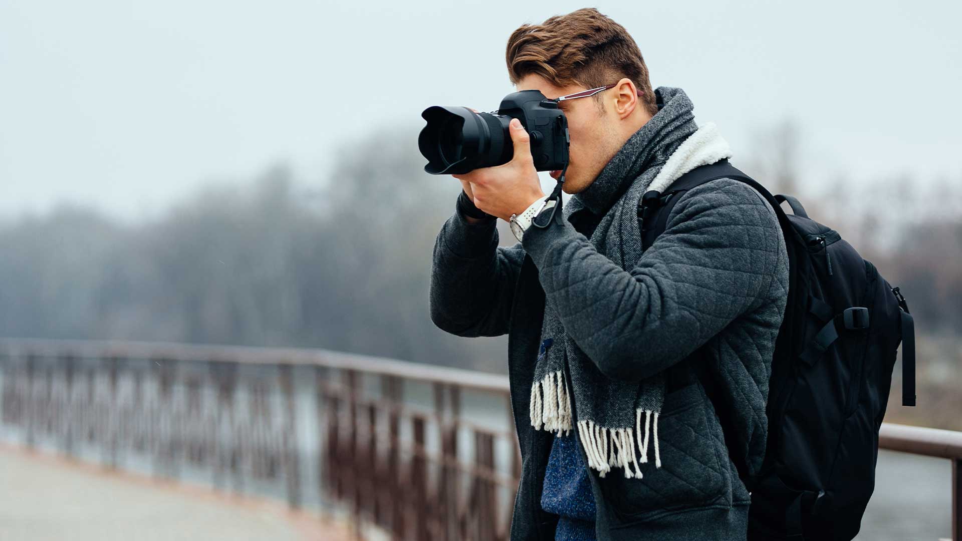 Hire a professional photographer - Engagement Services in Dubai
