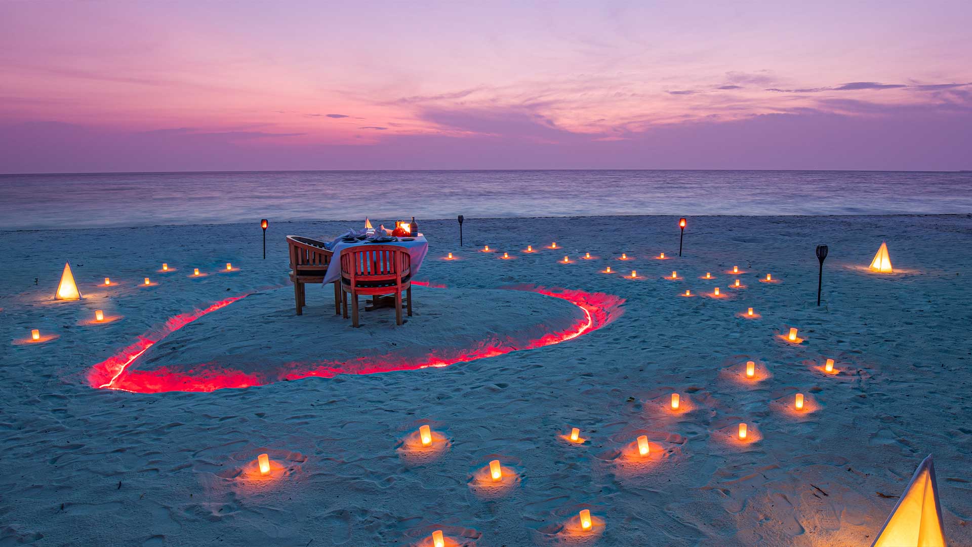 Set Up A Beach Or Dessert 